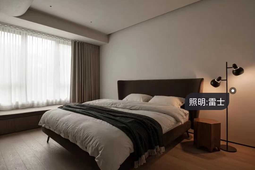 樸素用色大膽拆改丨健身房、衣帽間，他家“圓潤(rùn)”又全能