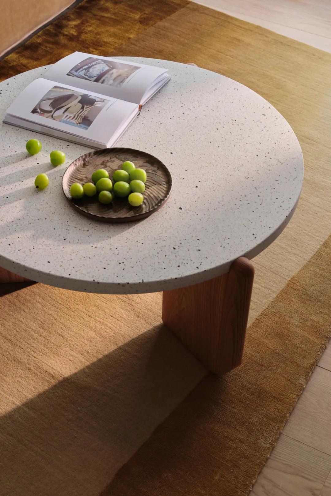 質感與溫度交融，木質的藝術之家，簡約線條勾勒多樣生活