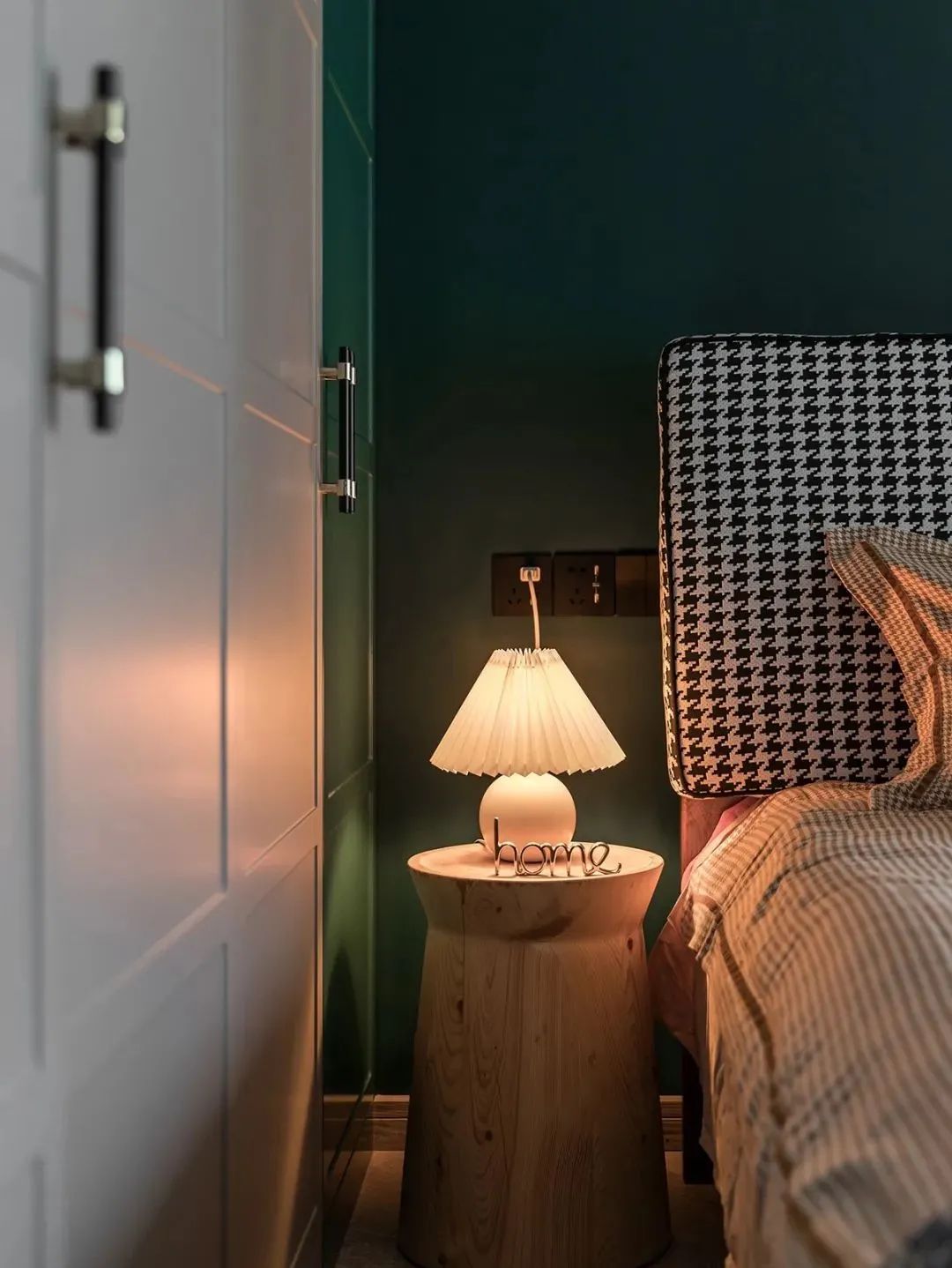 空間塑成彩色積木，只為滿足二位公主的少女心