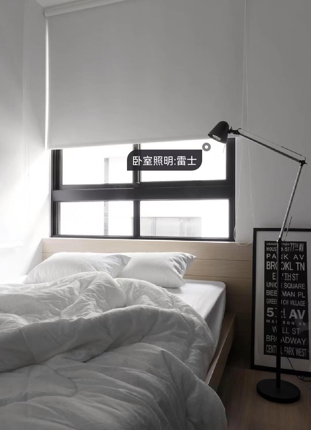 材質(zhì)限定功能邊界丨玻璃書(shū)房——暗系家裝里的一道光