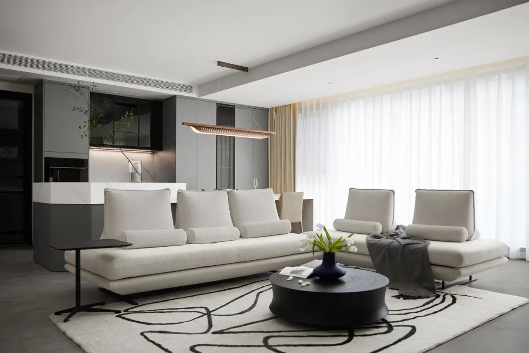 小兩口住躍層還能裝出溫度？細節精準把控詮釋大而不空