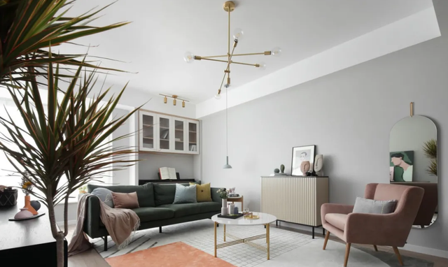 莫蘭迪腔調(diào)下的五彩斑斕,烘托時(shí)尚情侶的多彩日常