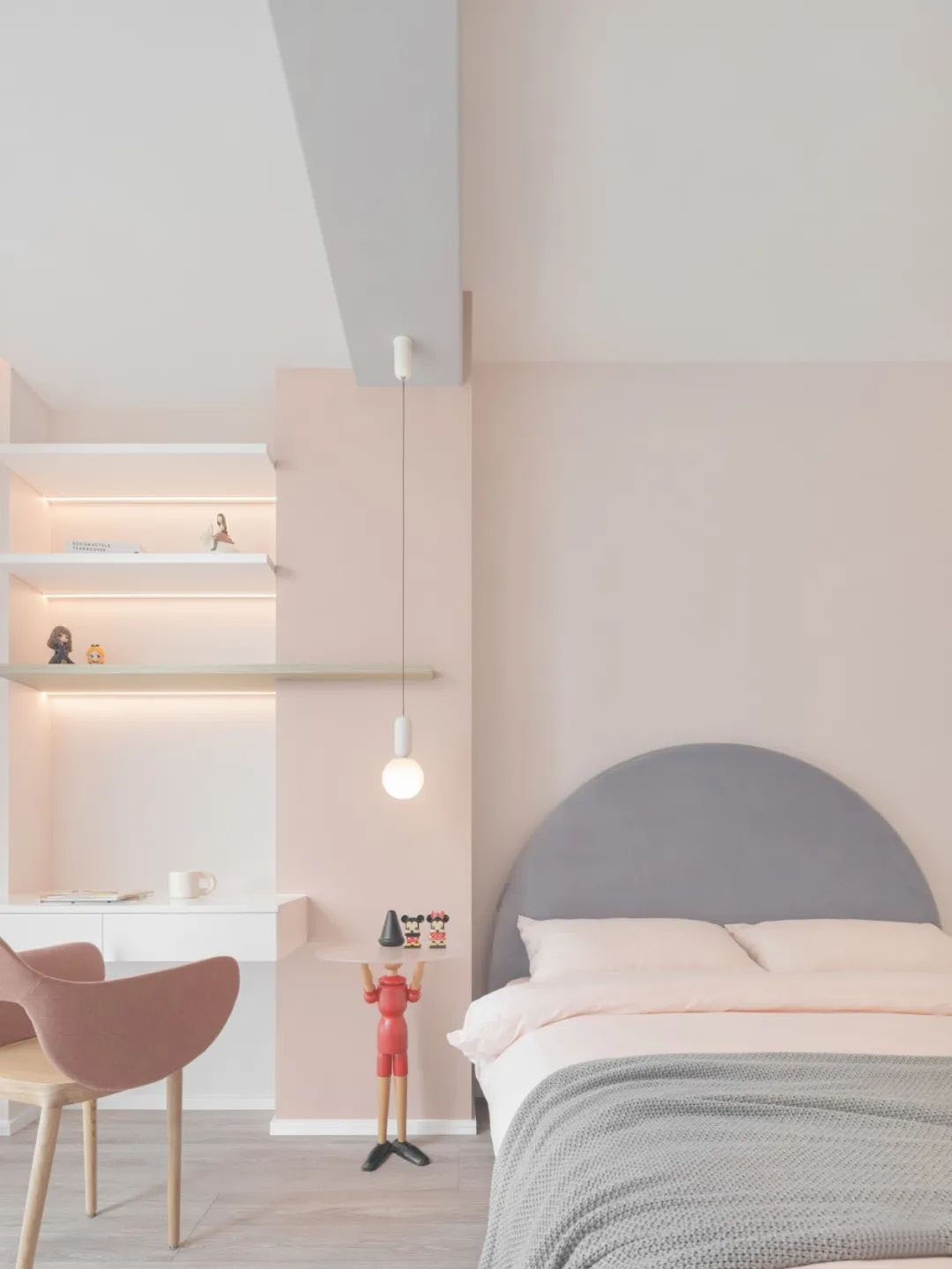 工作如此繁雜,居家何不簡單一些?三口之家的極簡美宅