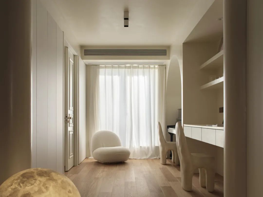 溫潤奶油風(fēng)~無用隔墻應(yīng)拆盡拆,宅家盡享“日月同輝”