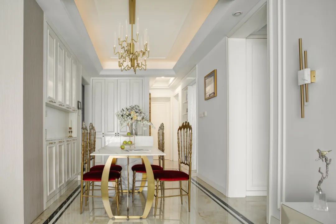 繁復裝飾也能和而不亂？看看她家，成全你的小資自由