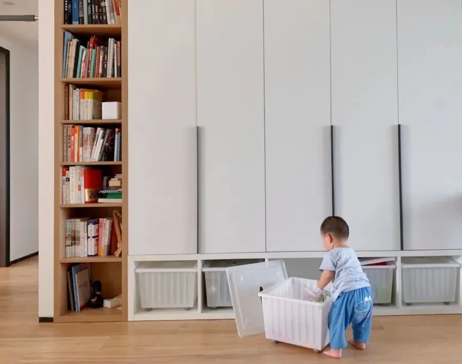 五口之家江景美宅，填滿生活0雜物，孩子習慣養(yǎng)成教科書