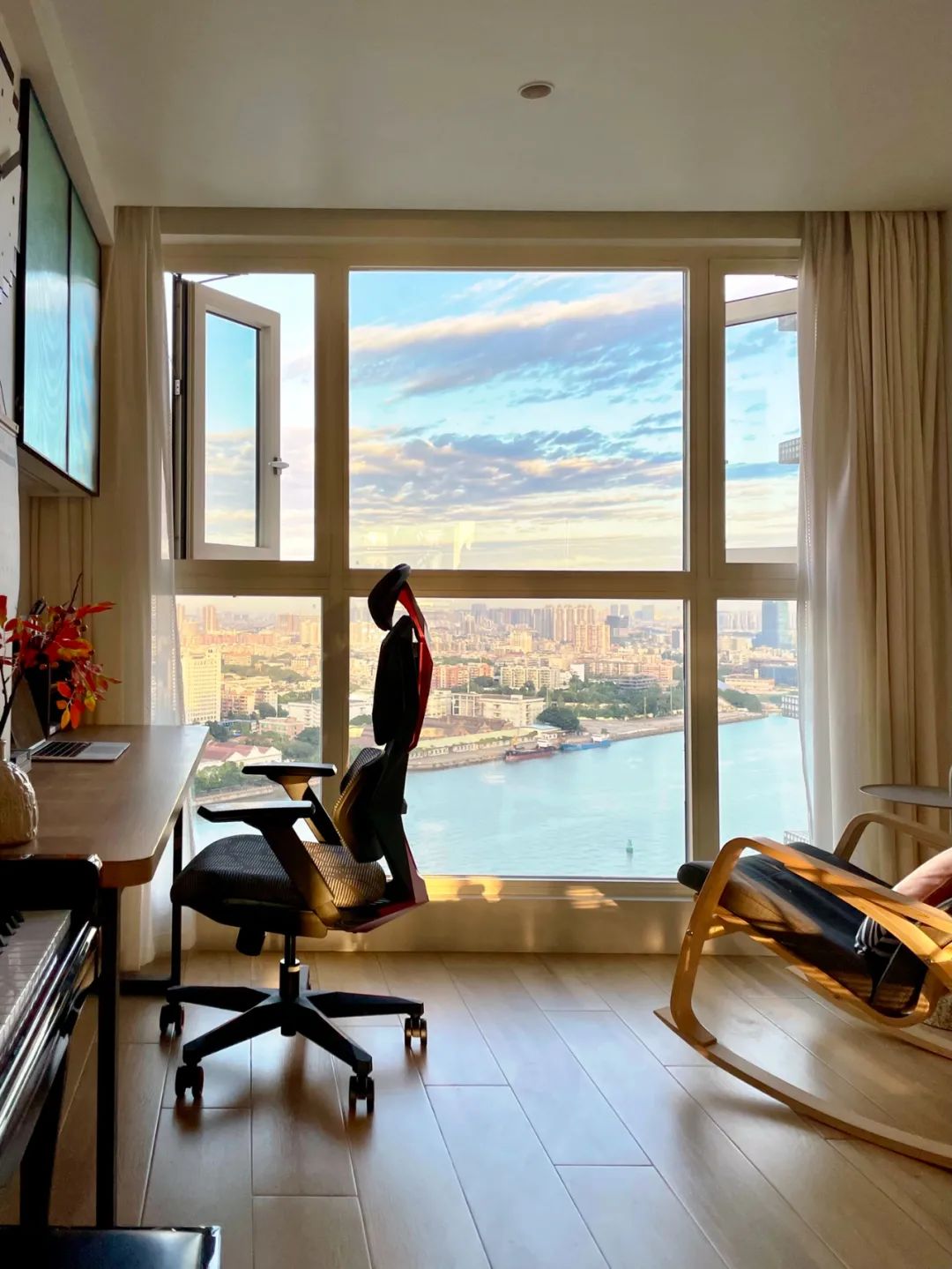 五口之家江景美宅，填滿生活0雜物，孩子習慣養(yǎng)成教科書