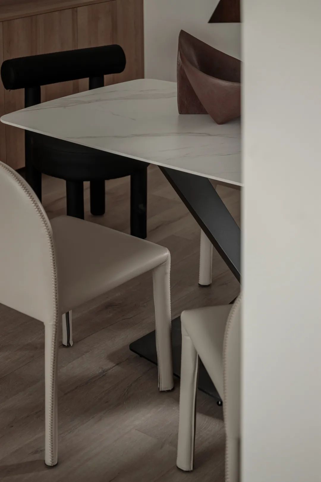 光影塑景丨ins風(fēng)家具滋養(yǎng)天性，30盞燈樂在其中