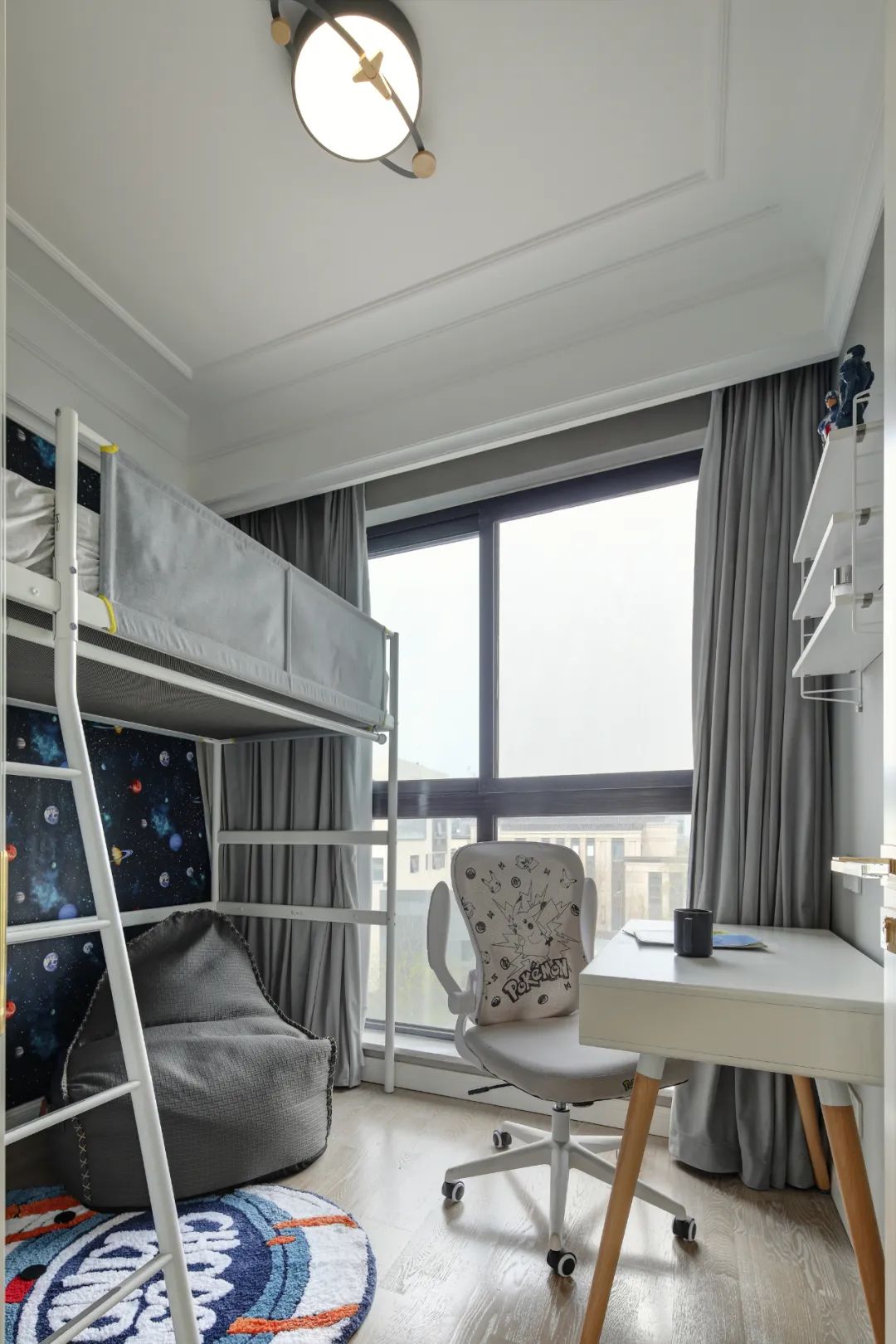 繁復裝飾也能和而不亂？看看她家，成全你的小資自由