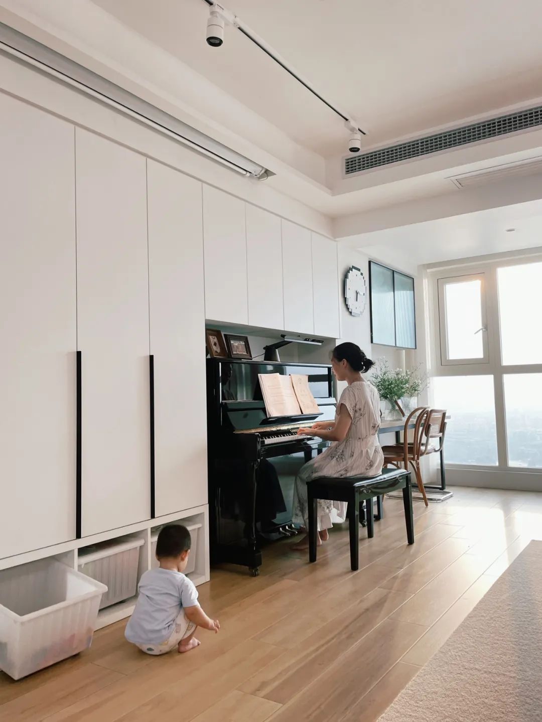 五口之家江景美宅，填滿生活0雜物，孩子習慣養(yǎng)成教科書