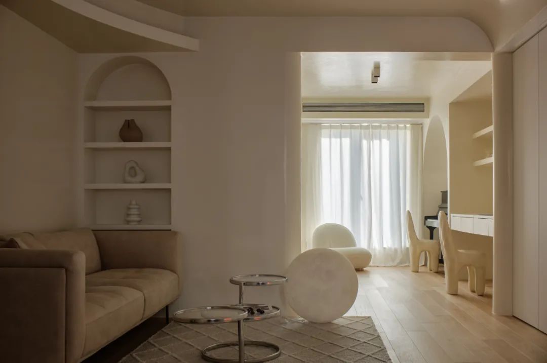 溫潤奶油風(fēng)~無用隔墻應(yīng)拆盡拆，宅家盡享“日月同輝”