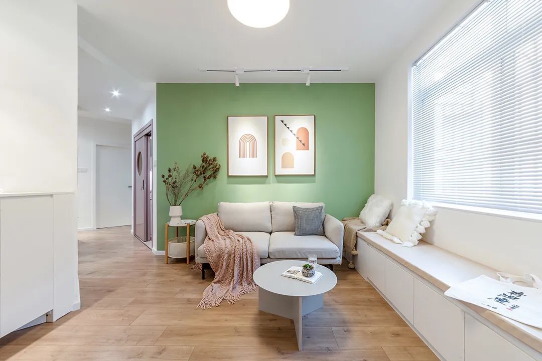 85㎡塞進多功能客廳，異戶型變成充滿巧思的北歐小家