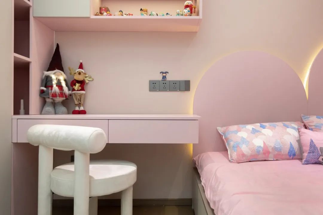 宅子只是睡覺的“窩”？NO，看這一家三口，就像住進詩歌