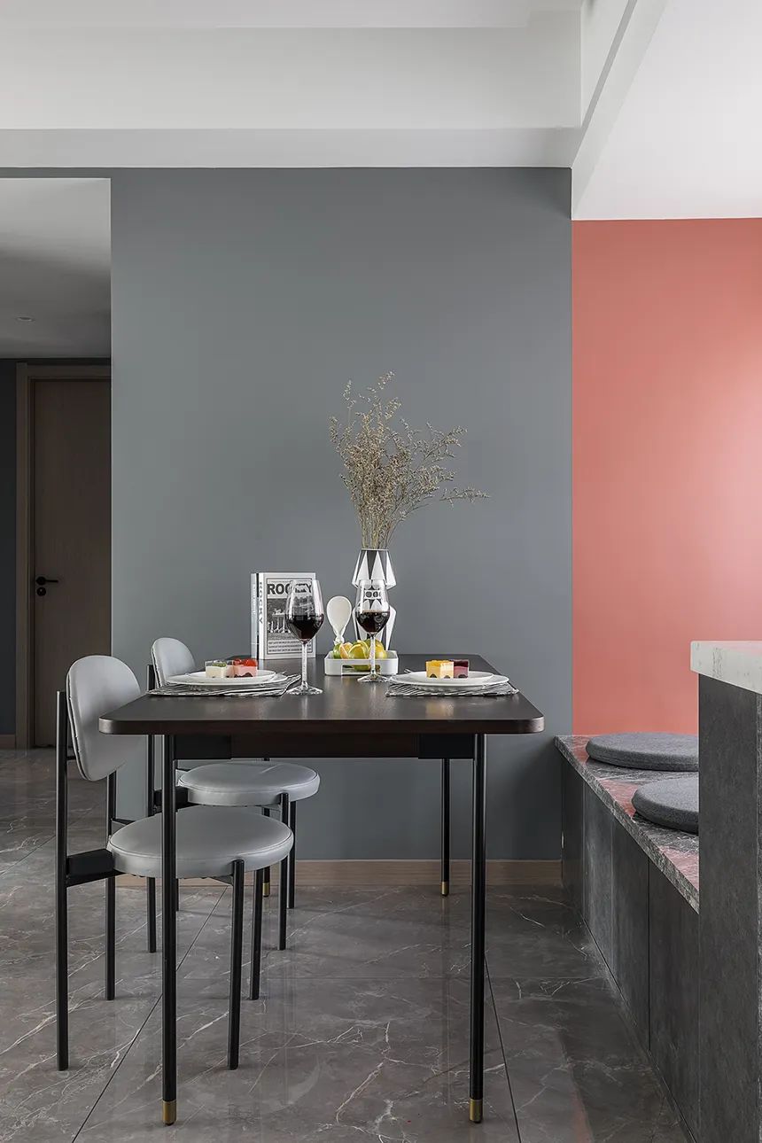 98㎡老房翻新!改造后,他家活動空間擴大不止一倍!