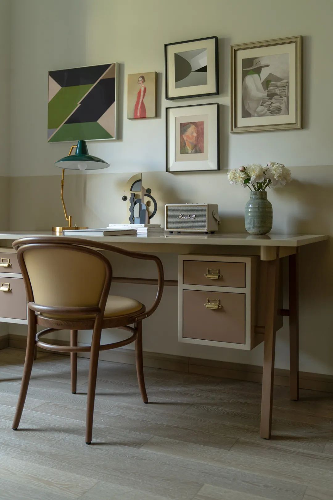 “方盒子里的平行宇宙”奶咖撞復(fù)古，時(shí)尚有深度