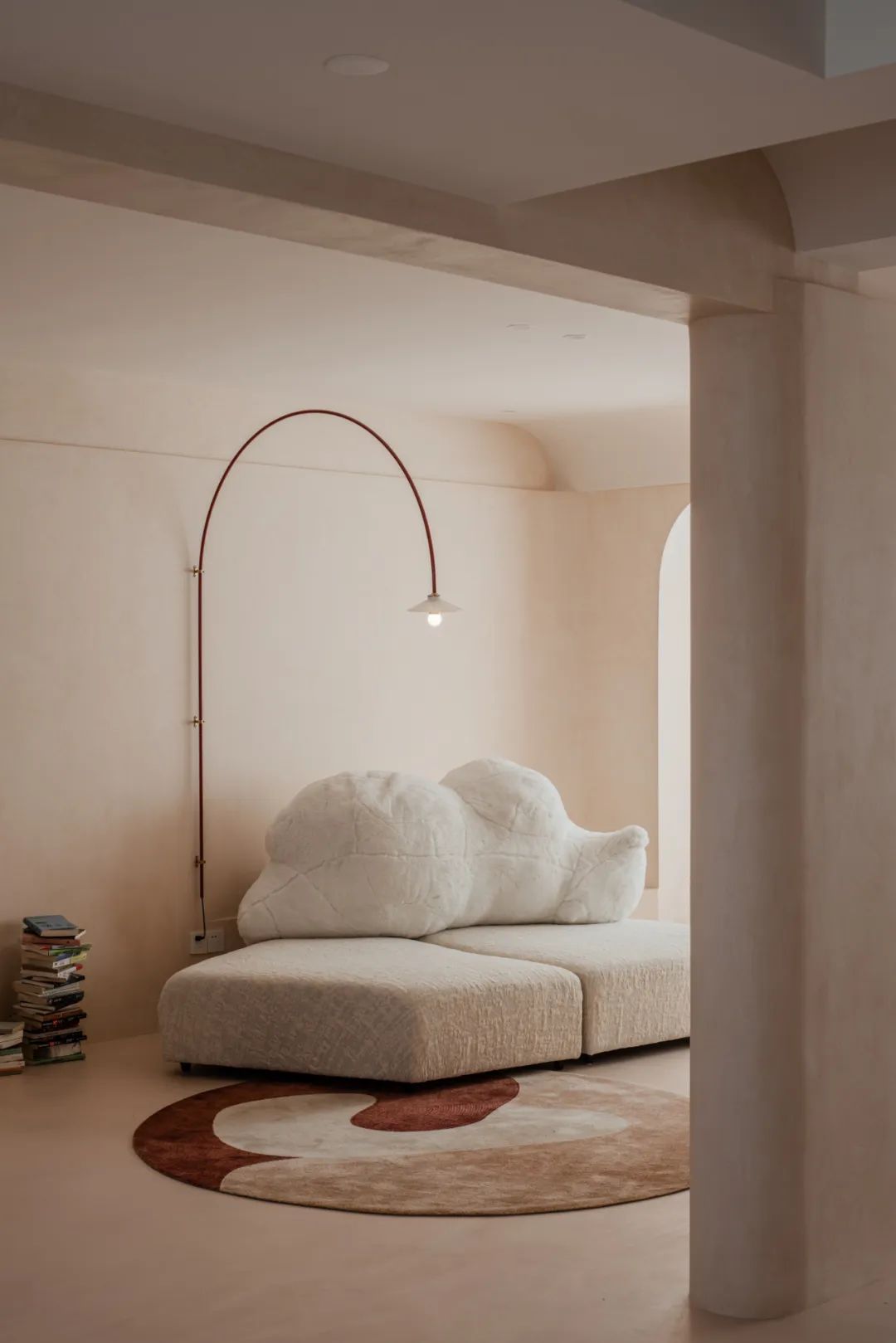 來一支草莓味的“冰激凌”，走進藝術總監的侘寂之家