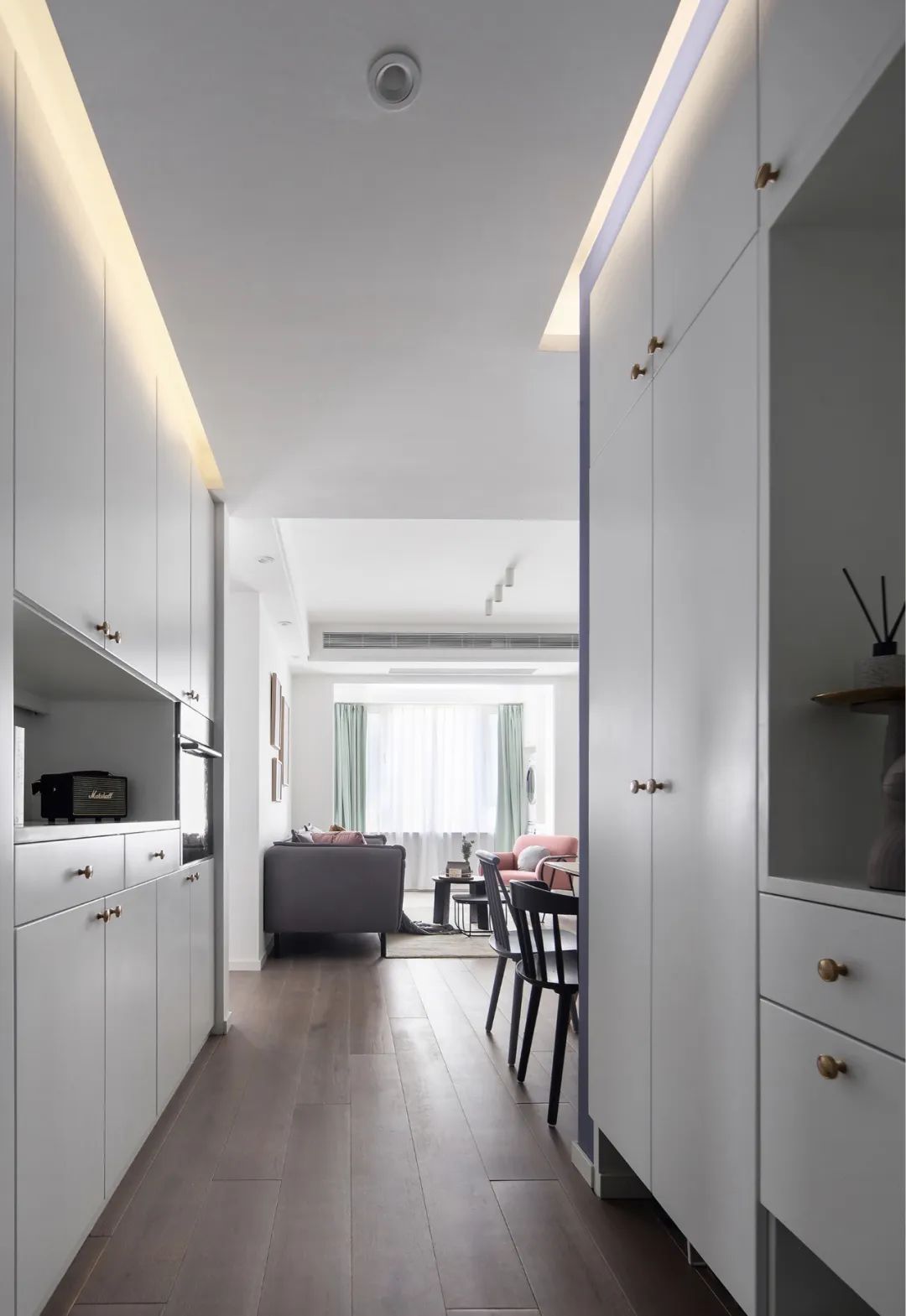 進門就是5米收納柜，2改3小戶型，布局超多驚喜~