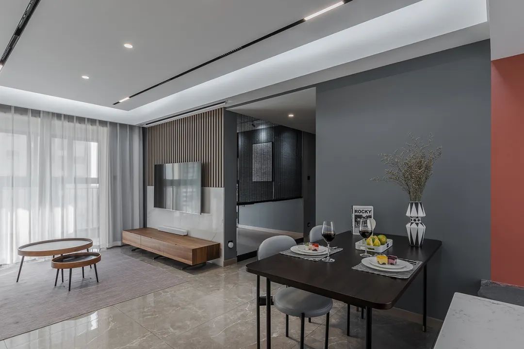 98㎡老房翻新!改造后,他家活動空間擴大不止一倍!