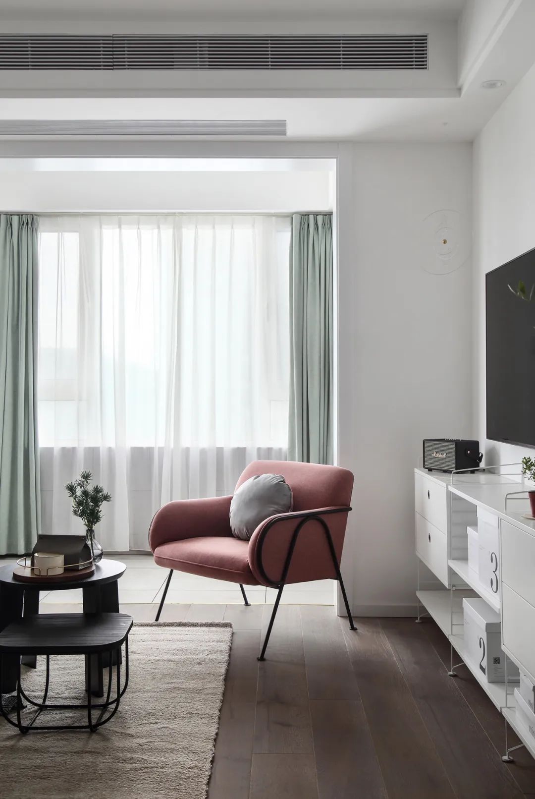 進門就是5米收納柜，2改3小戶型，布局超多驚喜~