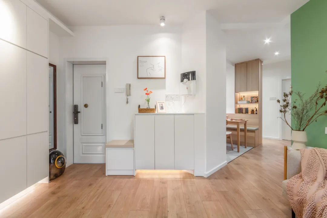 85㎡塞進多功能客廳，異戶型變成充滿巧思的北歐小家