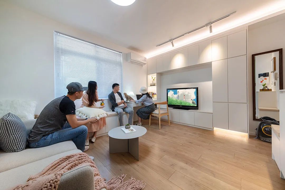 85㎡塞進多功能客廳，異戶型變成充滿巧思的北歐小家