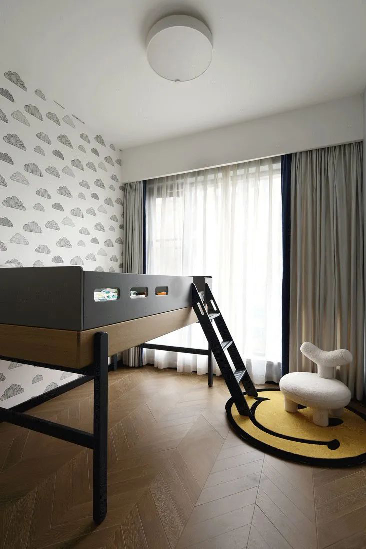 三代同堂的滿分作業(yè)！地臺(tái)休閑區(qū)+中西廚餐臺(tái)，太絕！