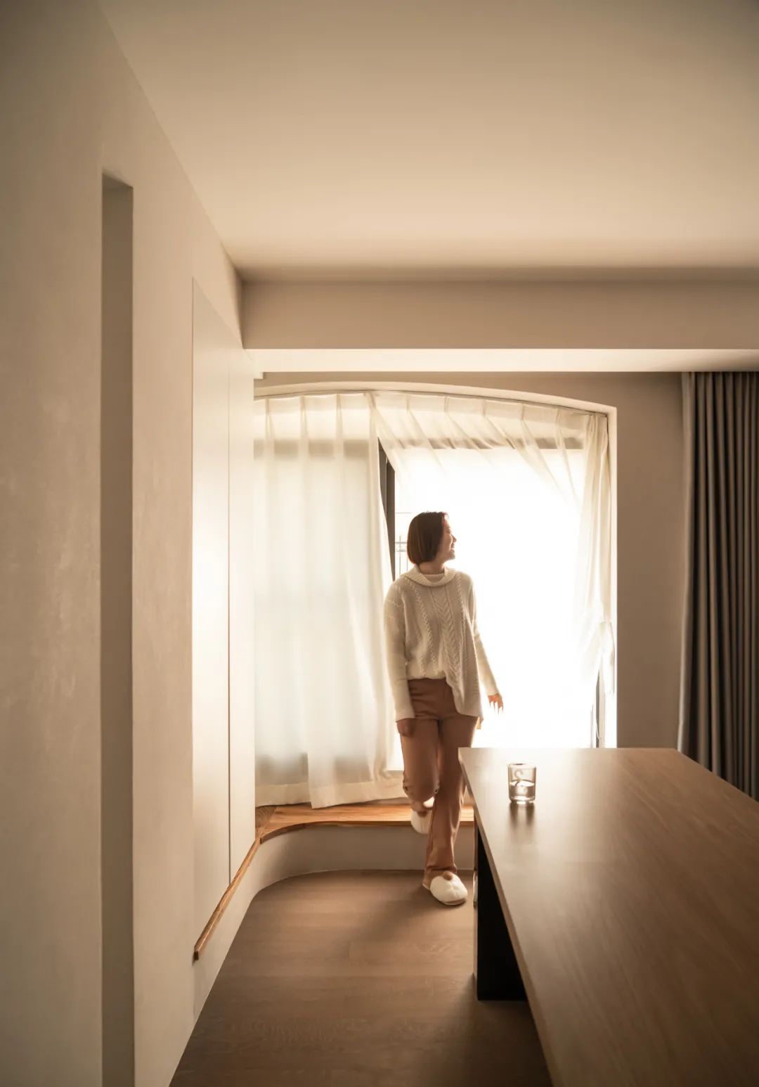 “去客廳化”有多爽?她家憑借異形窗+開放浴缸圈粉無數