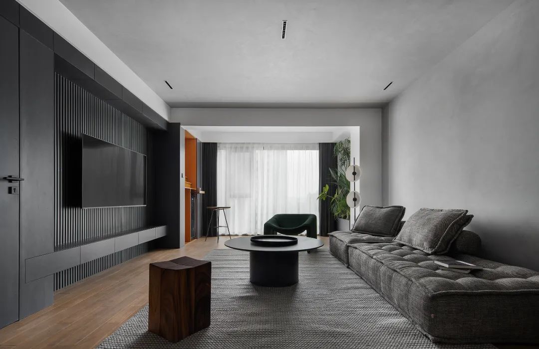 一家5口如何審美一致？他家刷成愛馬仕橙，房價都漲了