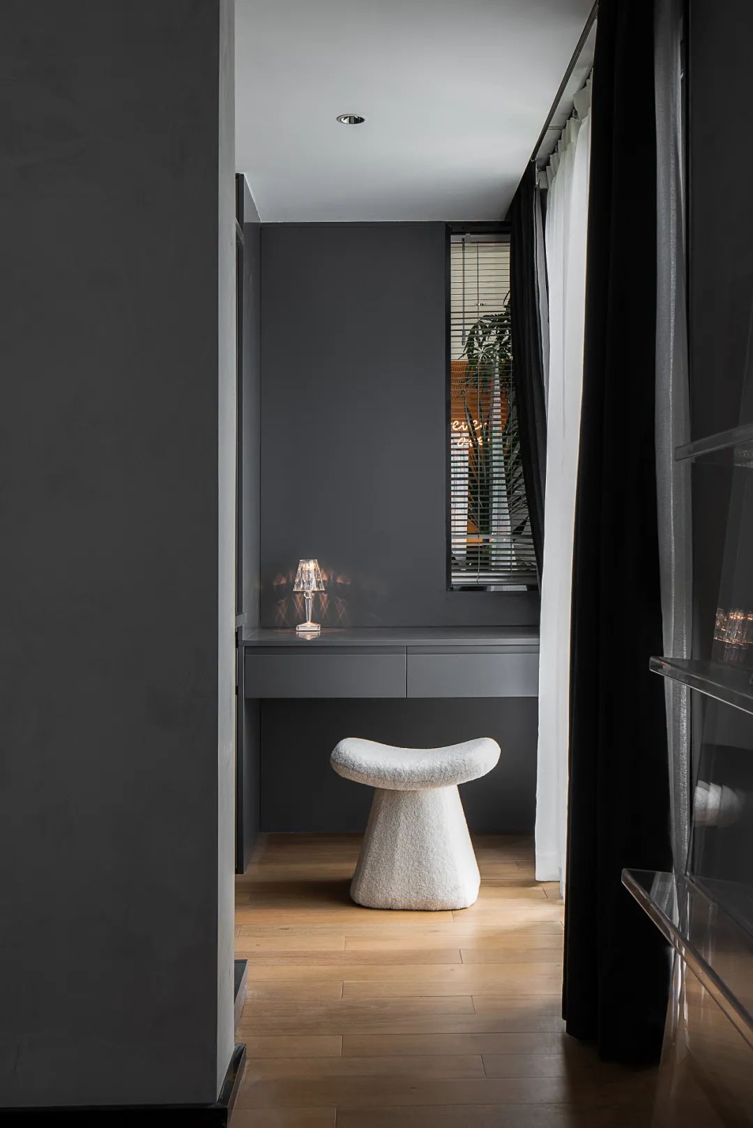 一家5口如何審美一致？他家刷成愛馬仕橙，房價都漲了