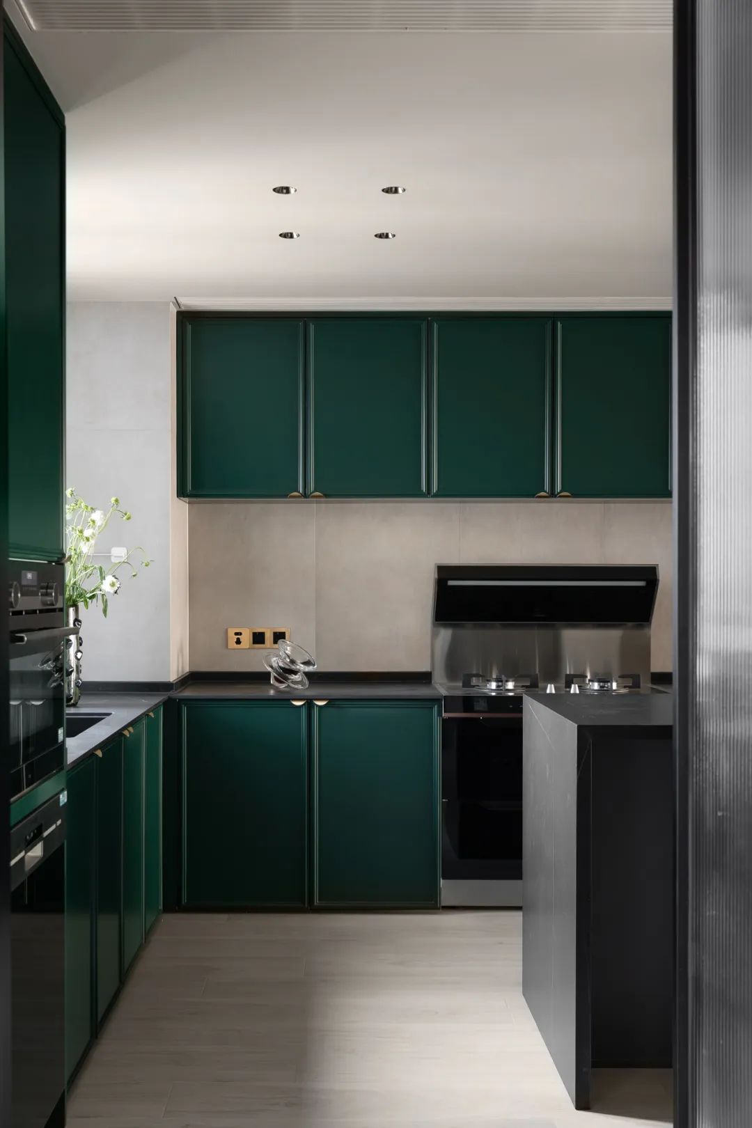 三代同堂坐擁中西式廚房+滑梯兒童房，看完我想住進去