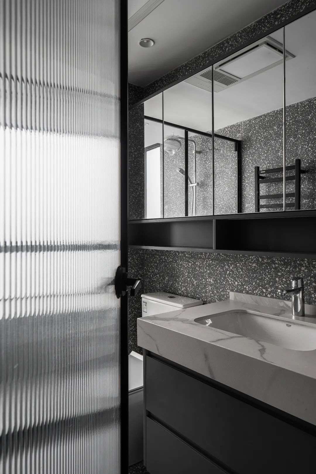 一家5口如何審美一致？他家刷成愛馬仕橙，房價都漲了