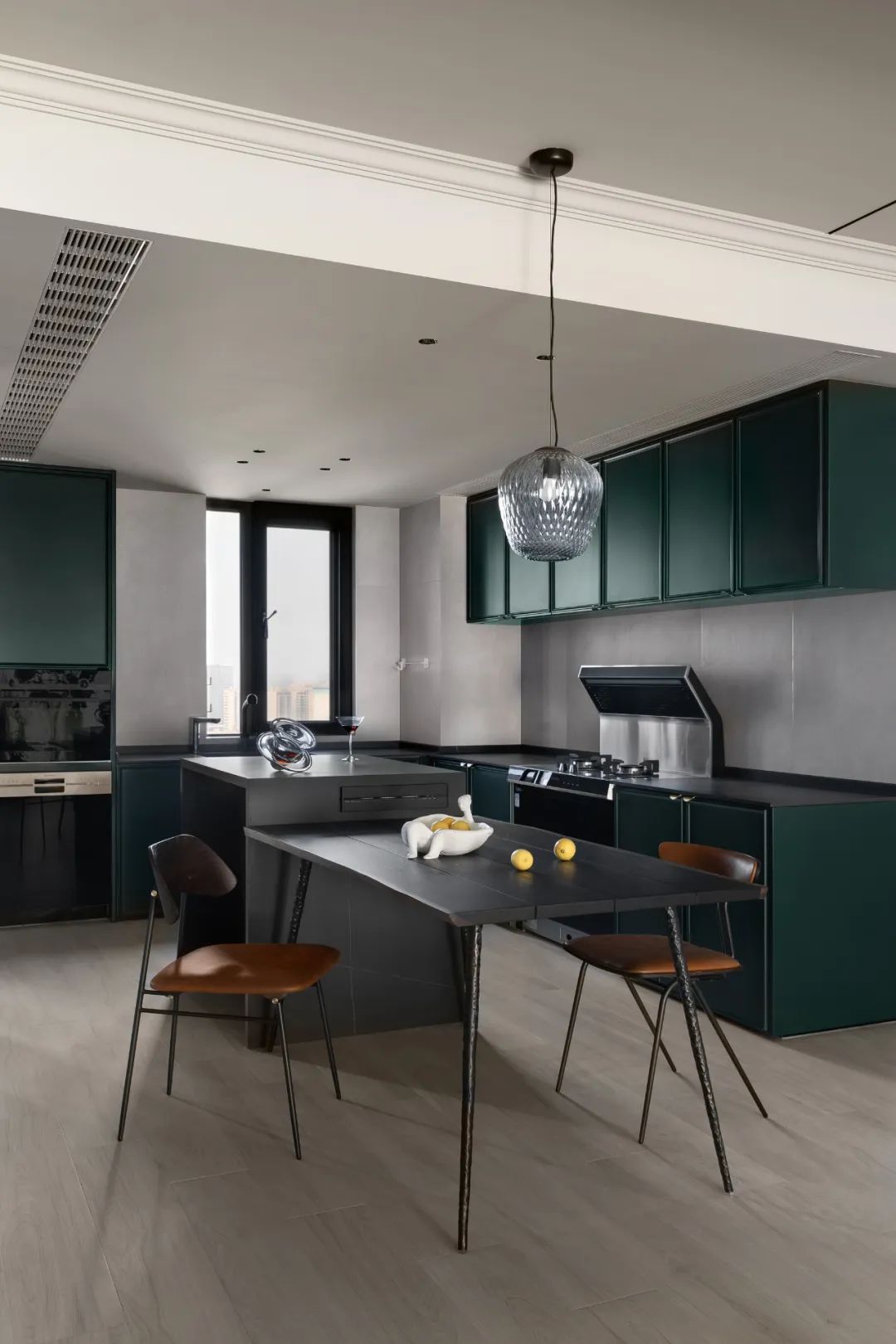 三代同堂坐擁中西式廚房+滑梯兒童房，看完我想住進去