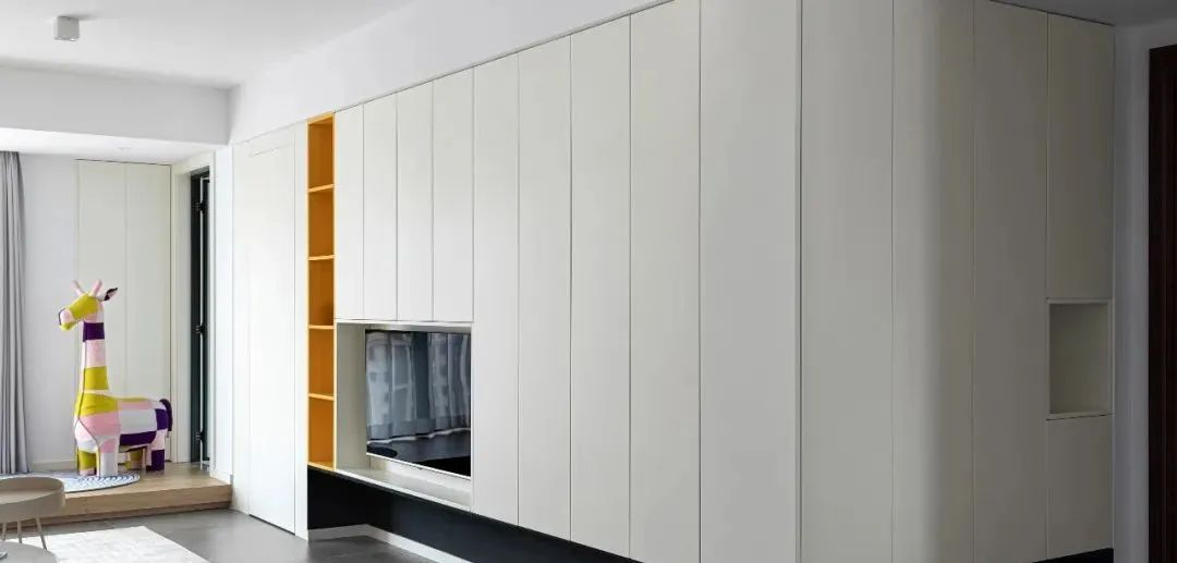 留學夫妻曝光居家日常，這套隱藏式“收納巨獸”藏不住了