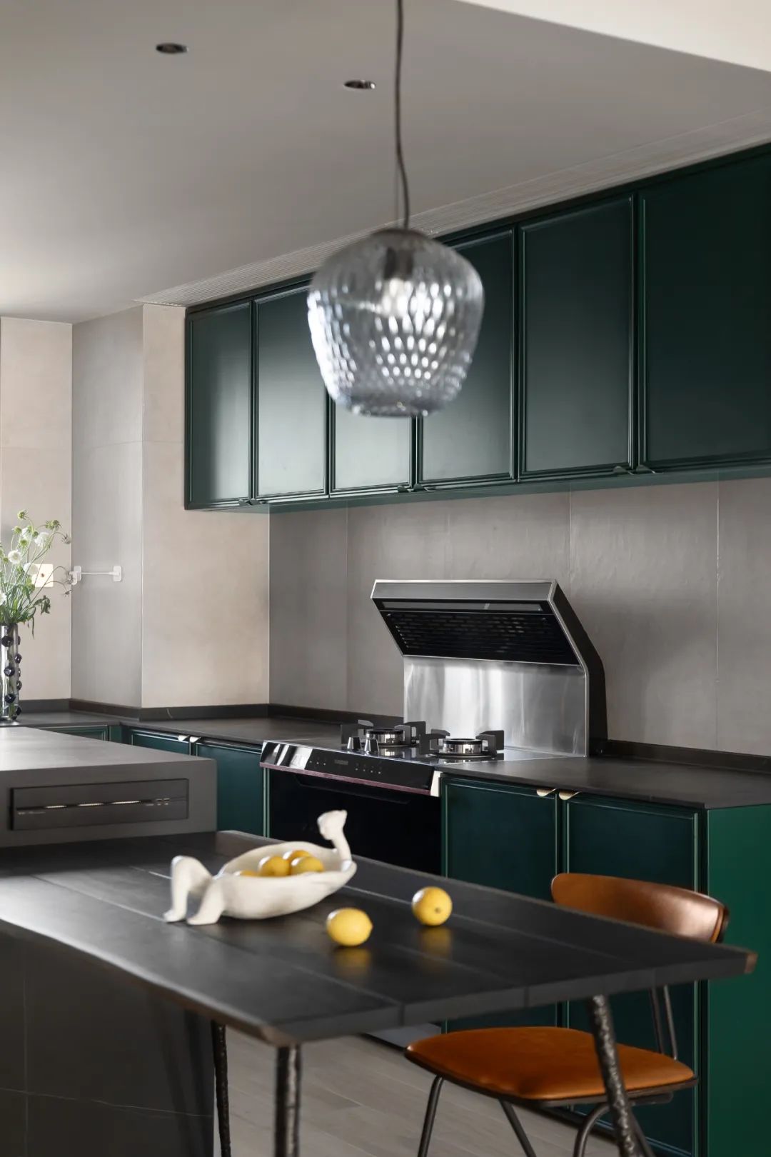 三代同堂坐擁中西式廚房+滑梯兒童房，看完我想住進去