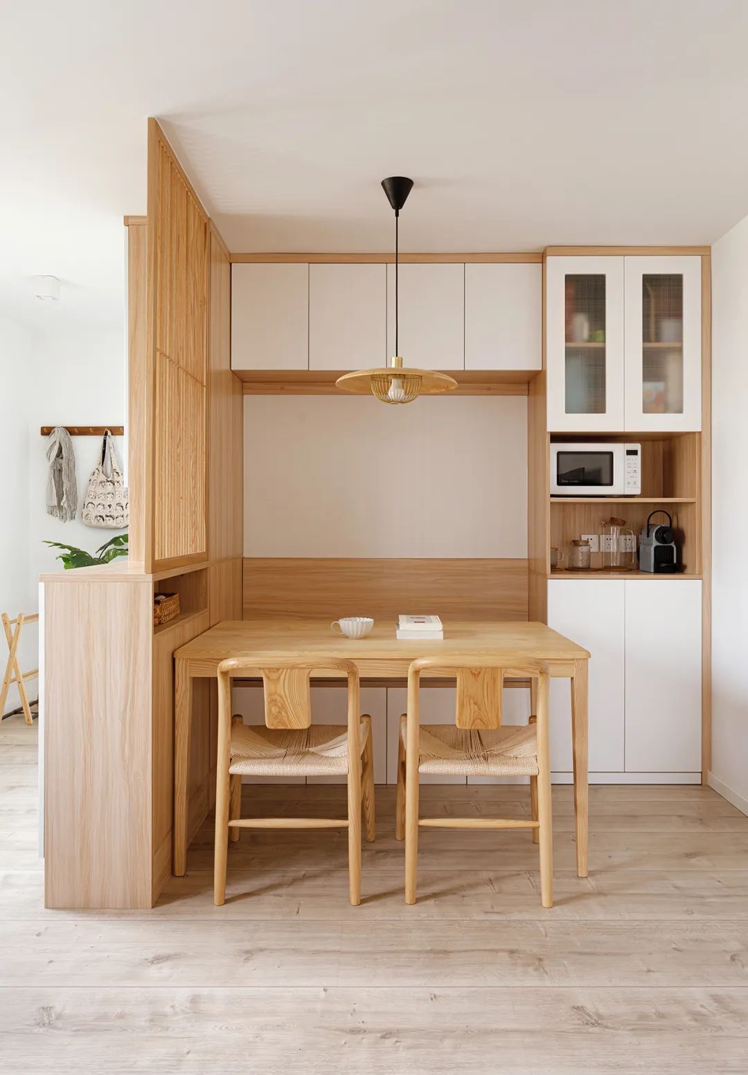 舊房改造教科書丨“角落潮設計”，書房、餐吧全部安排