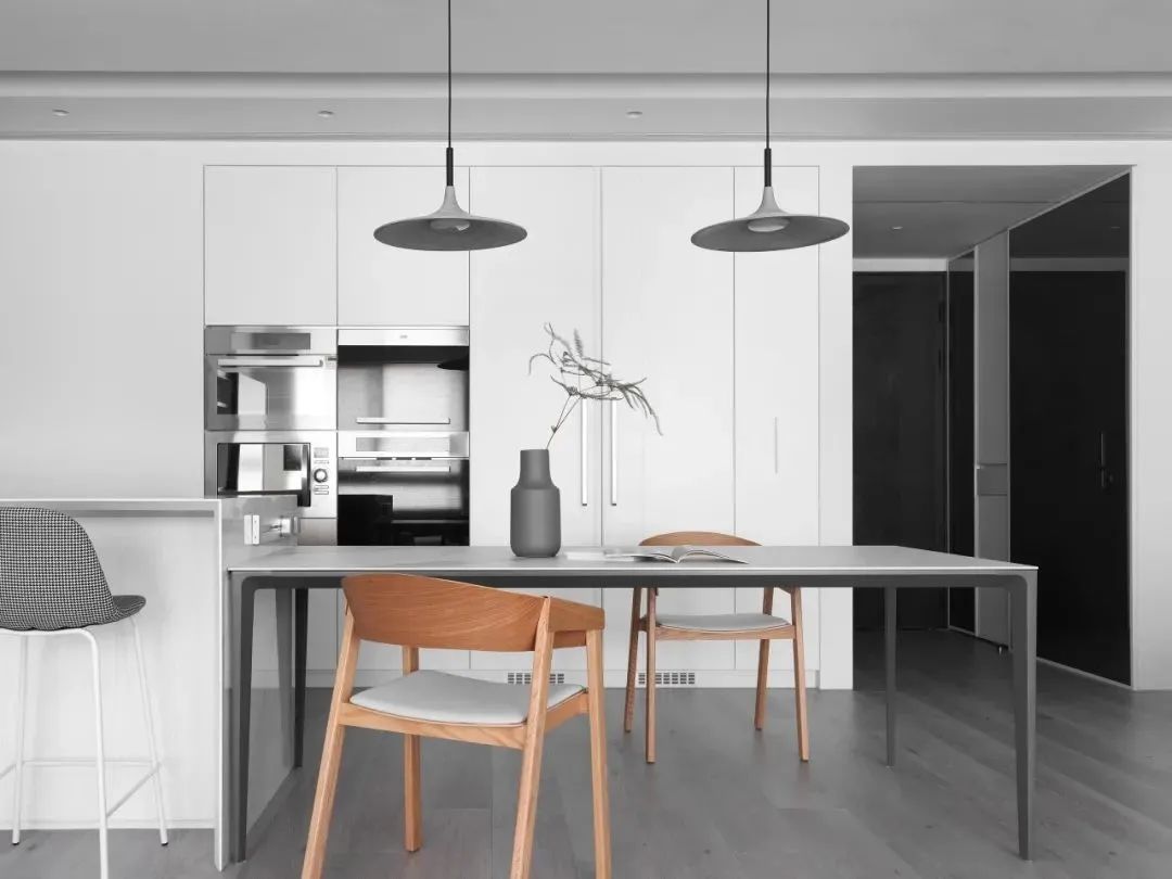 90后律師的“白富美”家，黑白灰變奏曲，美到DNA都動了