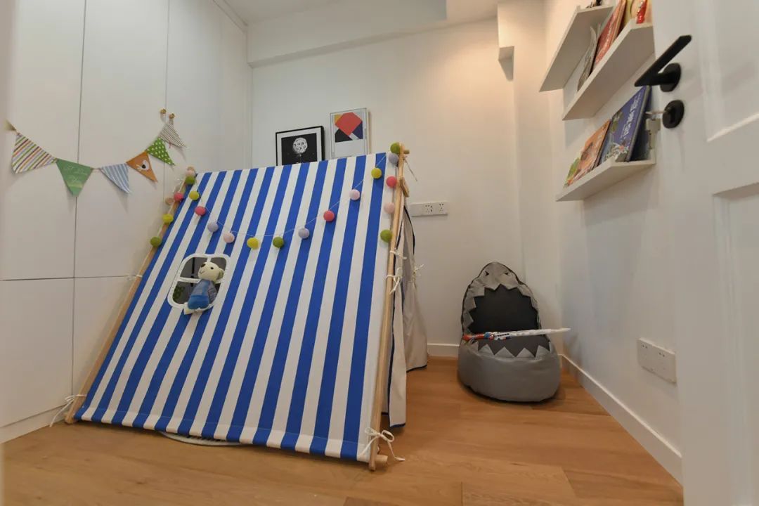 容下一家五口的小兩居，陽臺改成小餐廳，還有超多收納