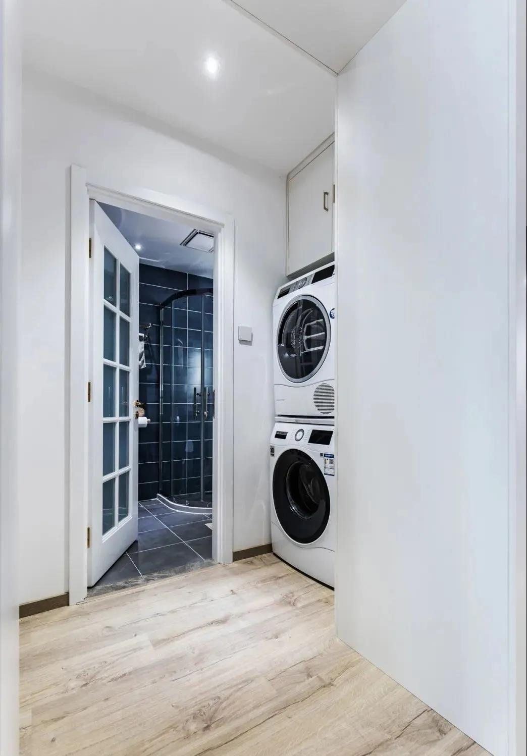 小兩口看婚房，男友嫌棄老破小，裝完后他傻眼了