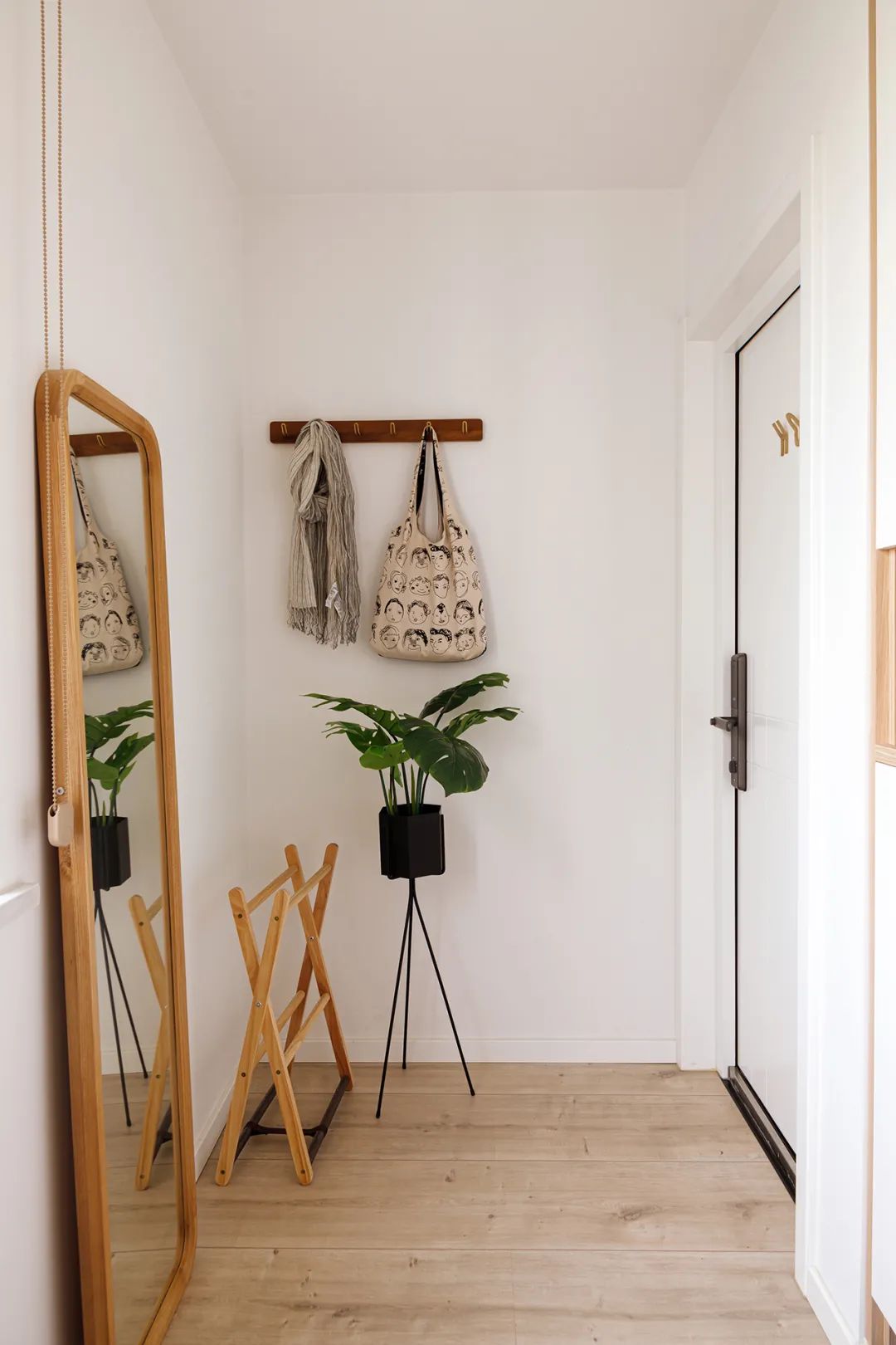 舊房改造教科書丨“角落潮設計”，書房、餐吧全部安排