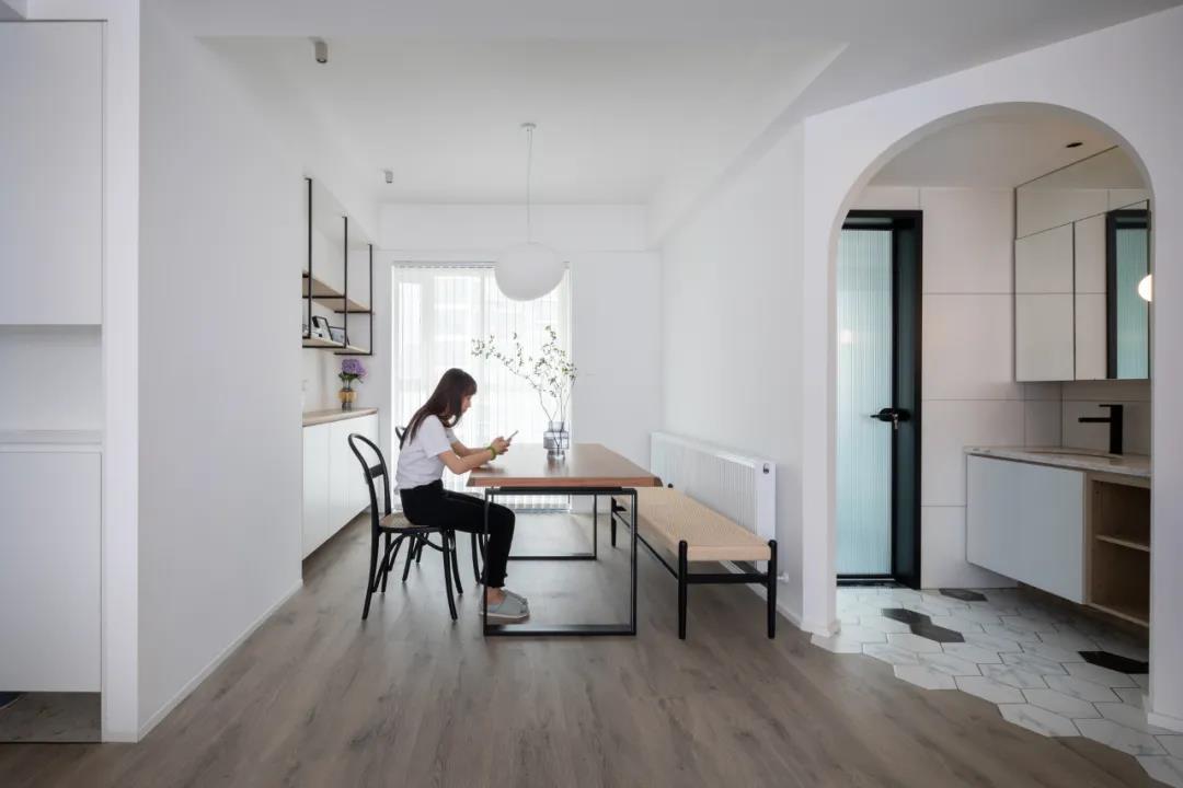 抗疫夫妻純凈生活！89㎡花15萬裝出“白日夢(mèng)想家”