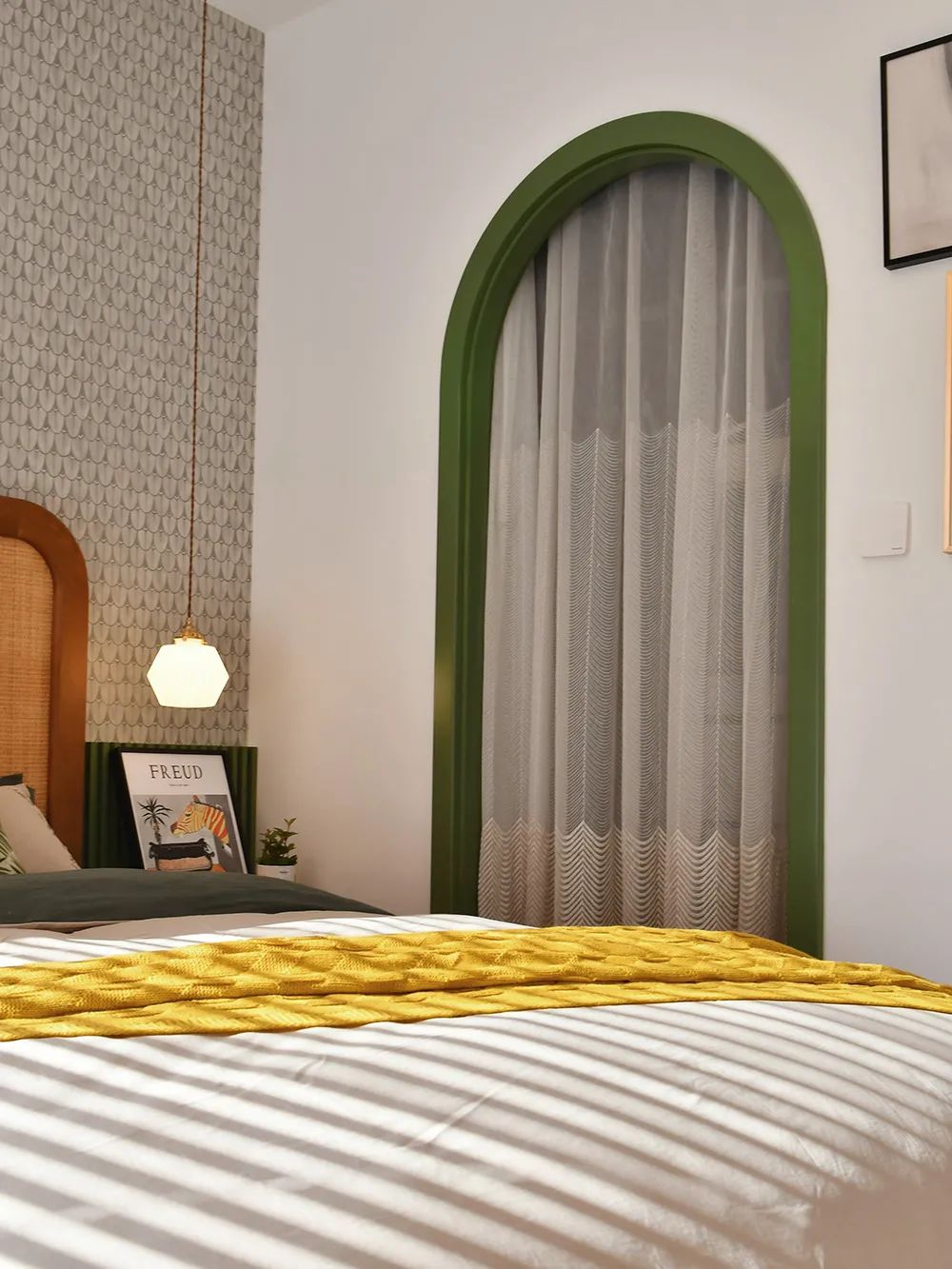 容下一家五口的小兩居,陽臺改成小餐廳,還有超多收納