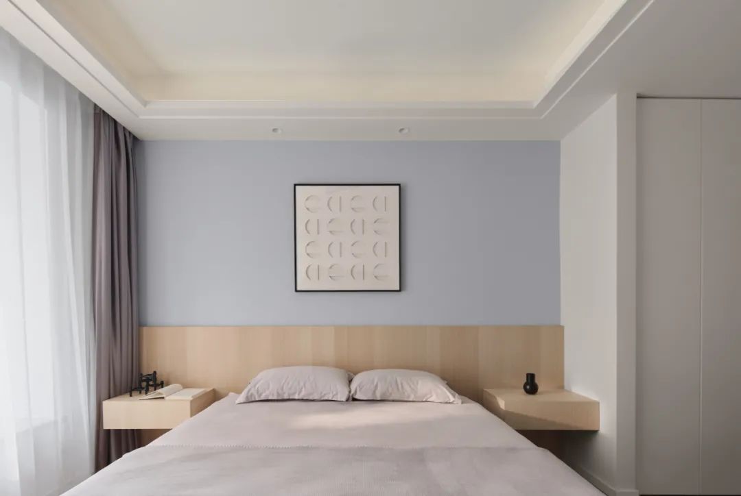 這套房子目前主要是我和老公兩個人住，三居對于未來的我們來說是剛需，希望舒適和簡約的同時不失溫馨與實用