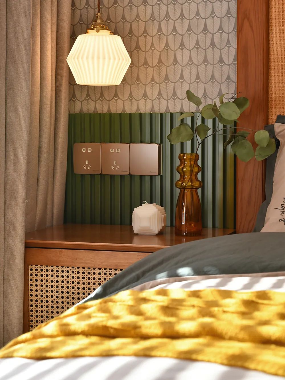 容下一家五口的小兩居，陽臺改成小餐廳，還有超多收納