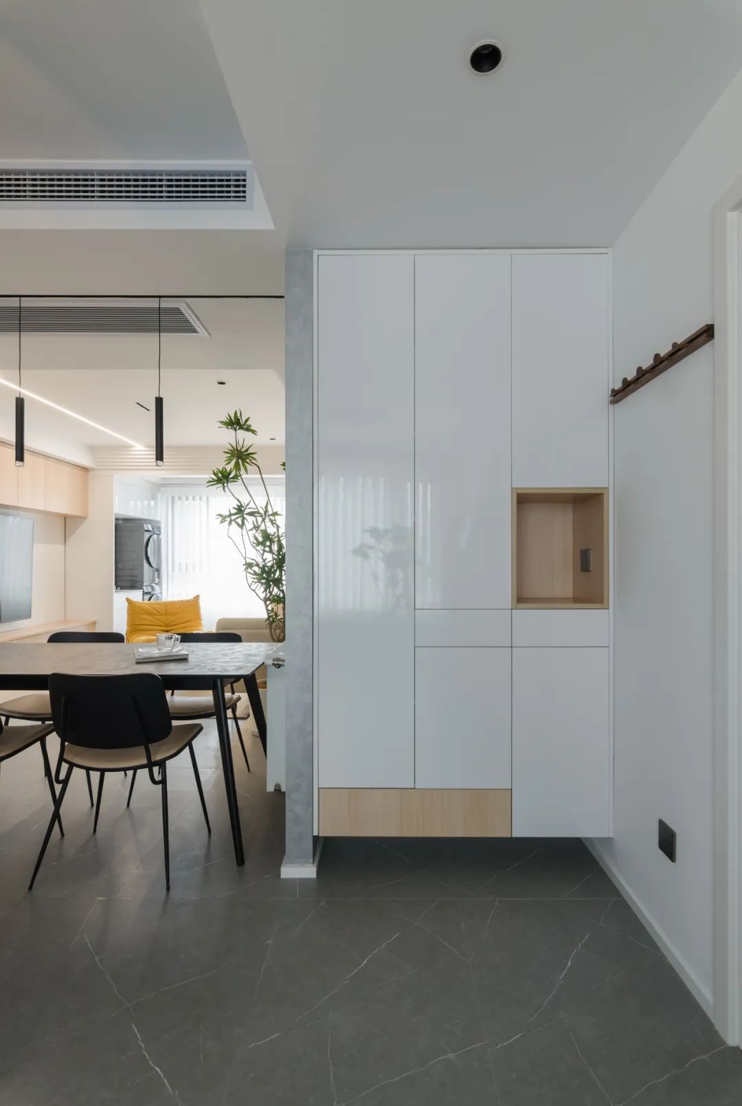 爸媽的晚年宜居宅丨玻璃廚房、吧臺、衣帽間，處處是驚喜