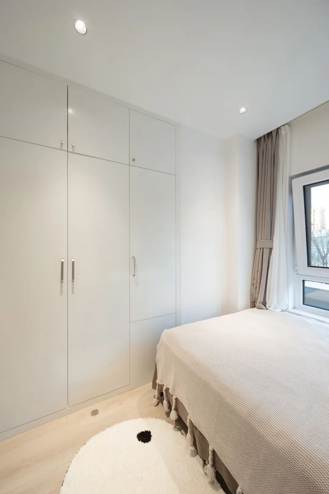 廚衛小又暗？92㎡爆改格局+無主燈設計，3人住舒服又高級！ 