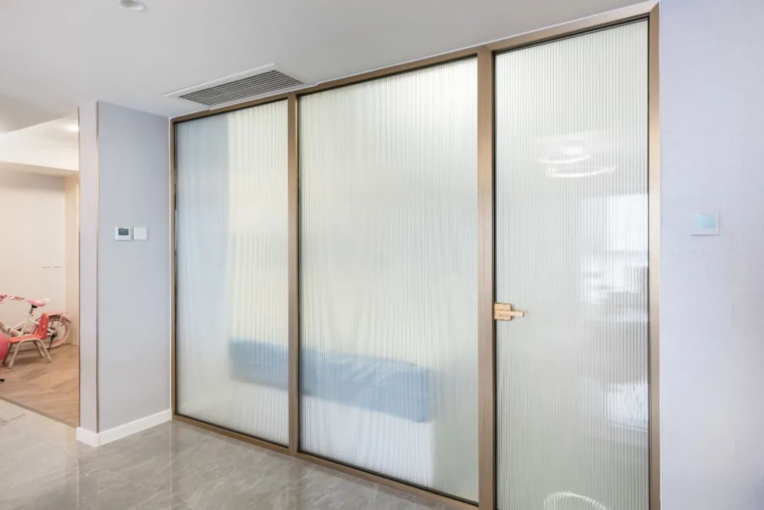 辦公室爆改變4室2衛(wèi)，中西雙廚，超強(qiáng)收納，一家6口直呼過(guò)癮！	