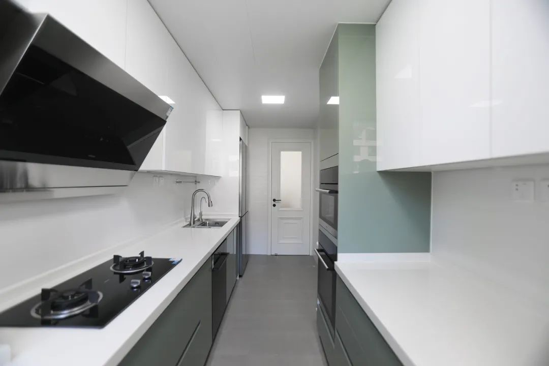 爆改130平大三居，養娃還能空無一物？無中生有衣帽間救了我！ 