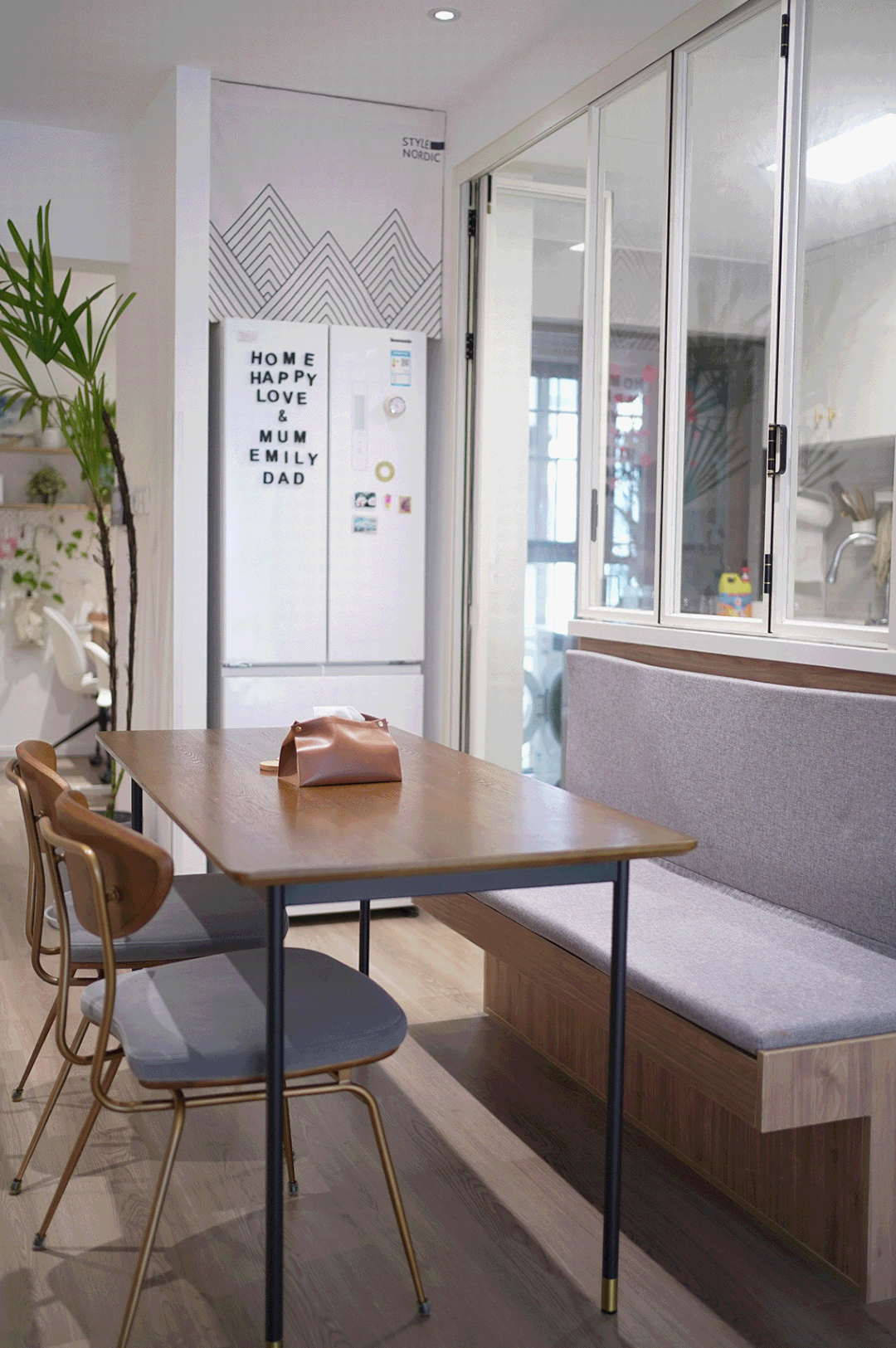 疫情下一家四口春日氣息100㎡的家，久宅不膩!	