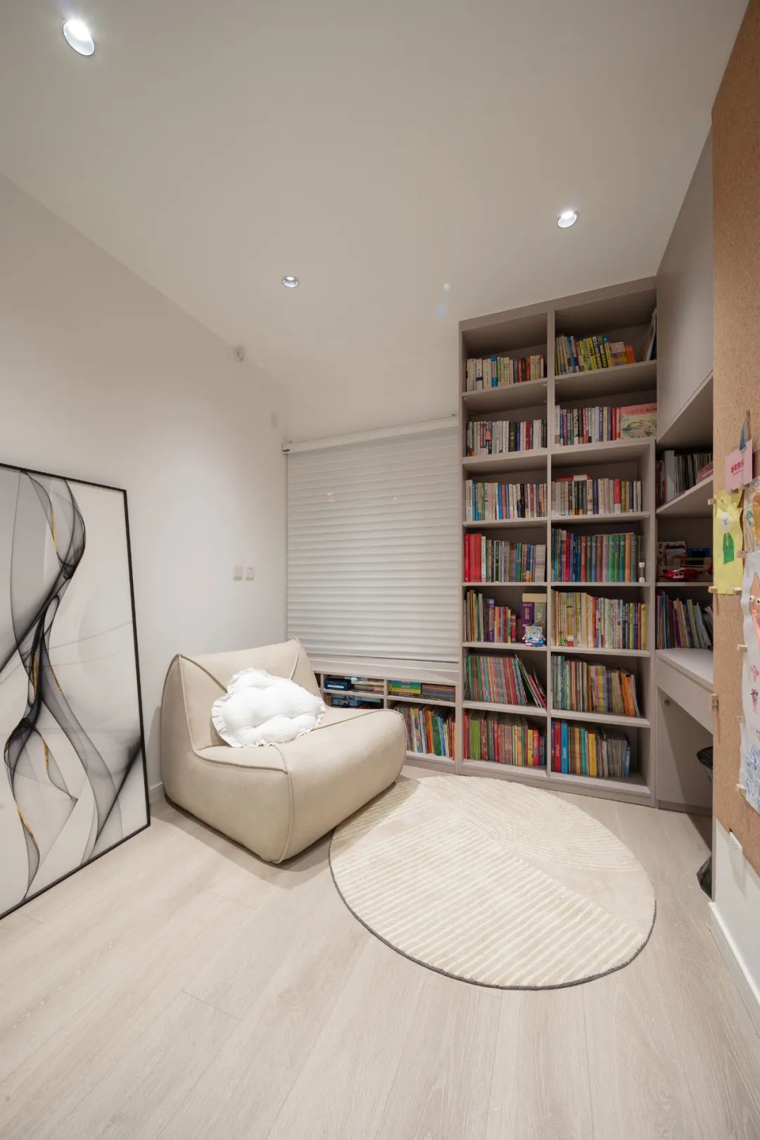 廚衛小又暗？92㎡爆改格局+無主燈設計，3人住舒服又高級！ 