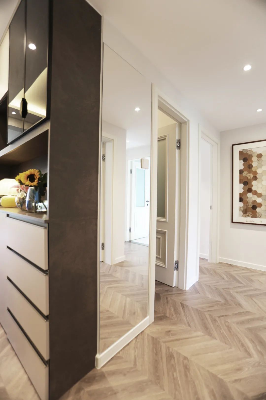 爆改130平大三居，養娃還能空無一物？無中生有衣帽間救了我！ 